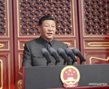慶祝中華人民共和國成立70周年大會(huì )隆重舉行 天安門(mén)廣場(chǎng)舉行盛大閱兵和群眾游行 習近平發(fā)表重要講話(huà)并檢閱受閱部隊